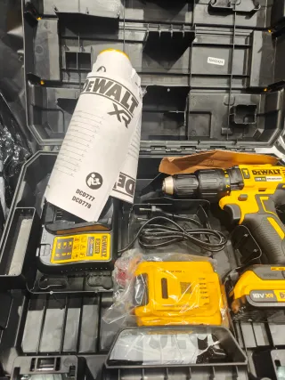 Taladro Percutor DeWalt XR DCD778