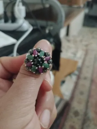Anello argento pietre verdi e rosa