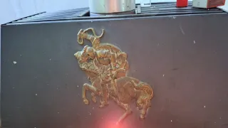 Estufa de leña negra y marrón