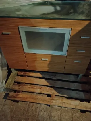 Mueble de baño madera y cristal