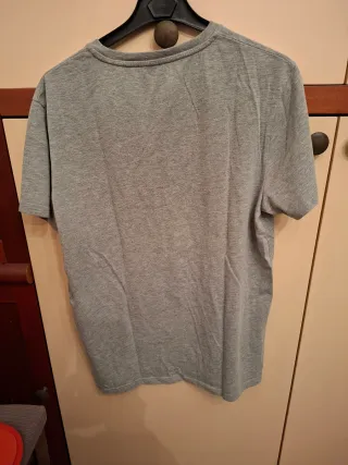 T-shirt Timberland grigia con logo in rilievo