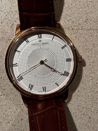 Reloj Frederic Graff dorado
