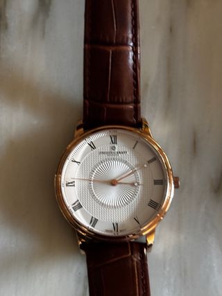 Reloj Frederic Graff dorado