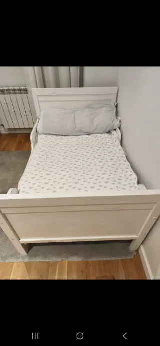 Cama extensible infantil Ikea de 127cm a 197cm L