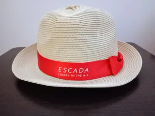 Sombrero Panamá Escada Rojo y Beige
