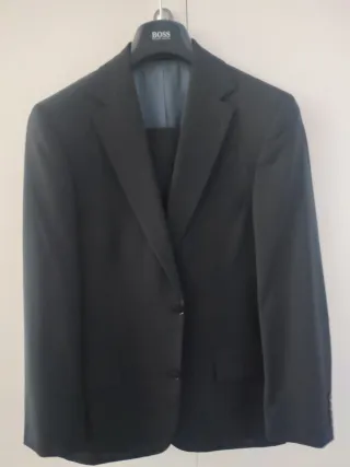 Traje negro Hugo Boss