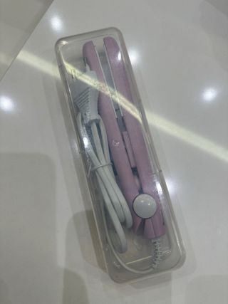 Mini plancha de pelo rosa y blanca