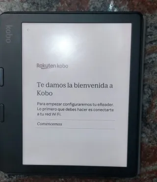 Ereader Kobo Libra Colour + custodia nuova