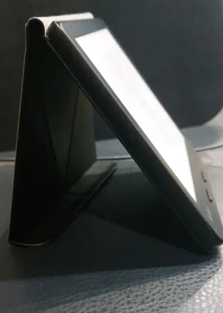 Ereader Kobo Libra Colour + custodia nuova