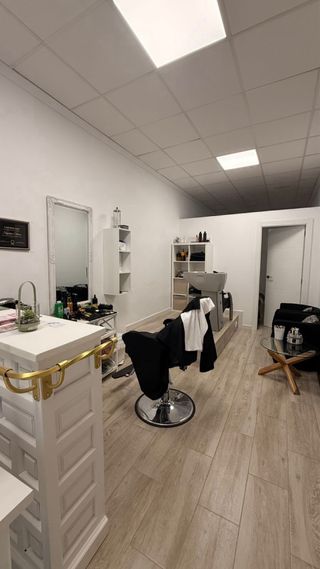 Estoy alquilando un espacio para manicurista
