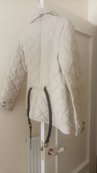 Chaqueta acolchada mujer beige