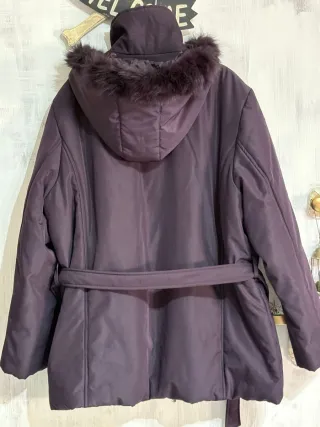 Piumino donna con cappuccio viola