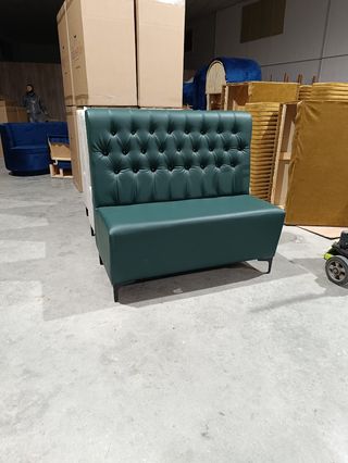 PRODUTTORI DI SEDIE, TAVOLI, BANCHI CON SEDUTA RIVESTITI