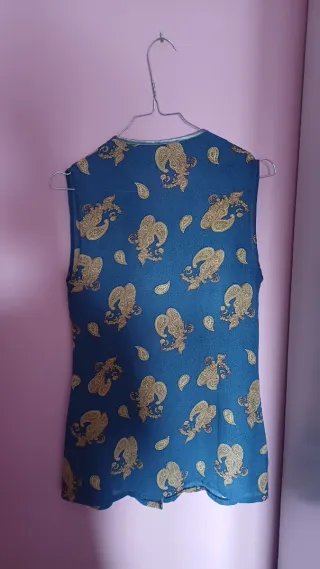 Blusa sin mangas paisley