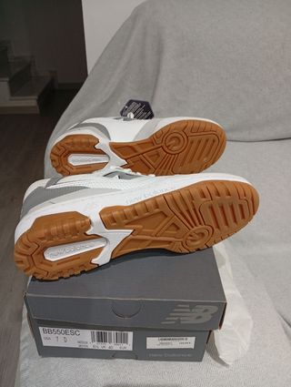 New Balance 550 Gris y Blanco