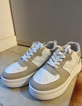 Scarpe sneakers donna beige e bianche