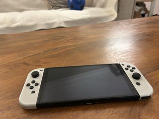 Nintendo Switch OLED Bianca + Dock