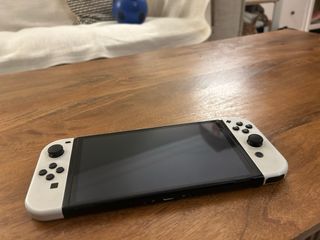 Nintendo Switch OLED Bianca + Dock
