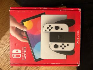 Nintendo Switch OLED Bianca + Dock