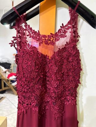 Vestito elegante pizzo rosso