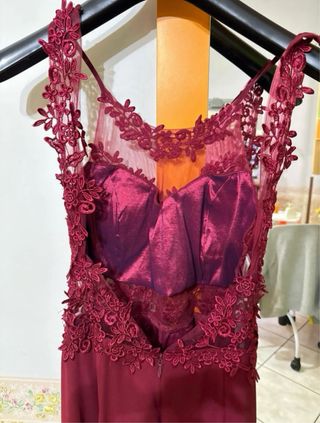 Vestito elegante pizzo rosso