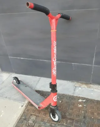 Patinete infantil rojo