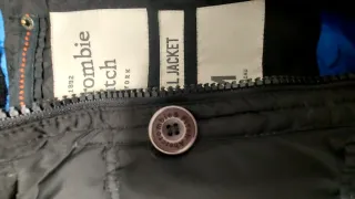 Plumas Abercrombie & Fitch Talla M (L) Negra