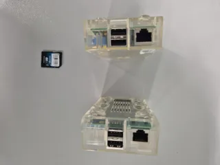 2 Raspberry Pi con Luz Roja