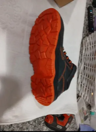 Botas de seguridad Trueno negras y naranjas