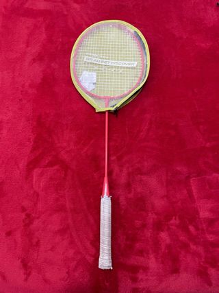Raqueta de pádel con funda