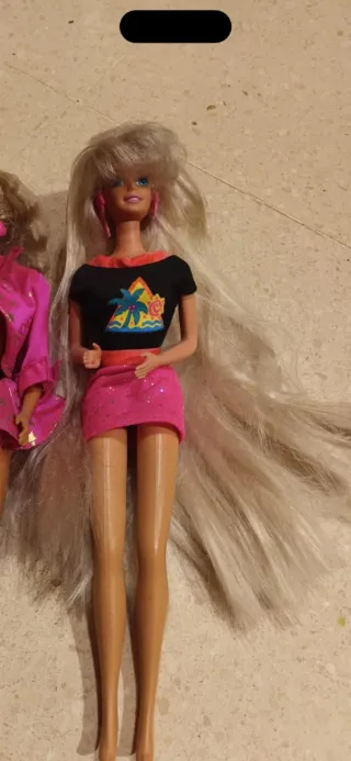 Barbie anni '90 con capelli lunghi