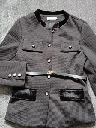 Chaqueta vestir con cinturón