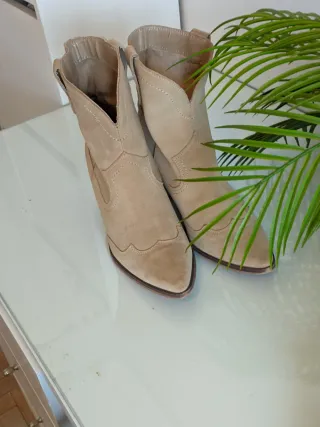 Botín serraje beige