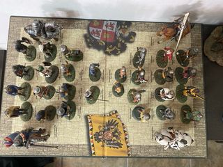 Figuras de plomo de diferentes épocas