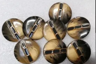 Lote 10 botones- 3 modelos