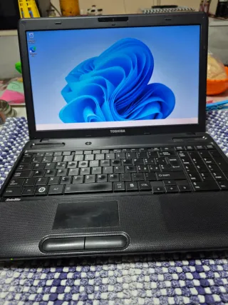 Notebook Toshiba C660 i3