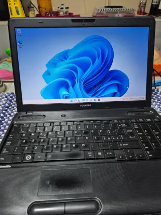 Notebook Toshiba C660 i3