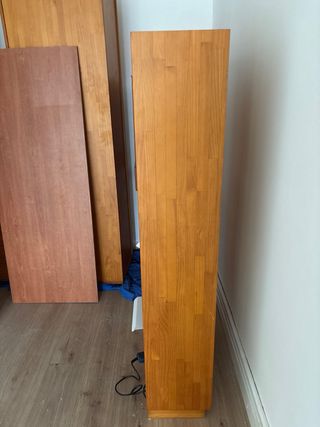 Estantería de madera