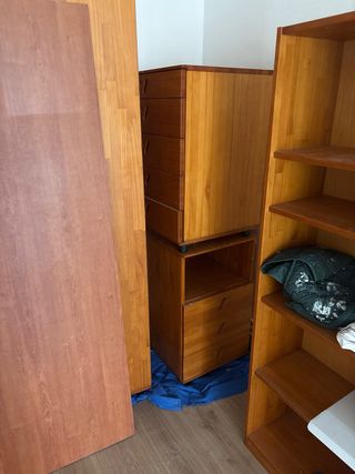 Estantería de madera