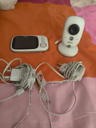 Vigilabebés Xblitz con cámara y monitor