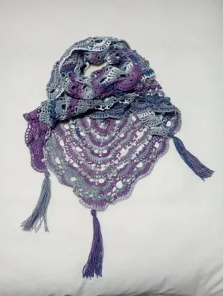 Chal de crochet tejido a mano,morado y gris