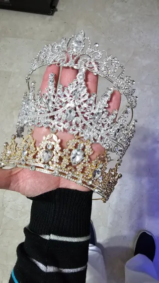 Tiara de boda o disfraz con diamantes de imitación