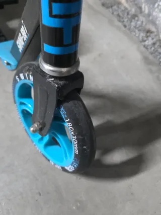 Patinete Empire con cadena