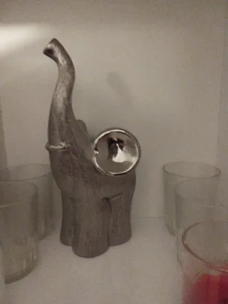 Elefante decorativo plateado