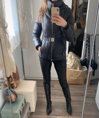 Chaqueta Michael Kors Negra con Cinturón