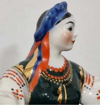 Figura Porcelana Danza Ucraniana Korosten