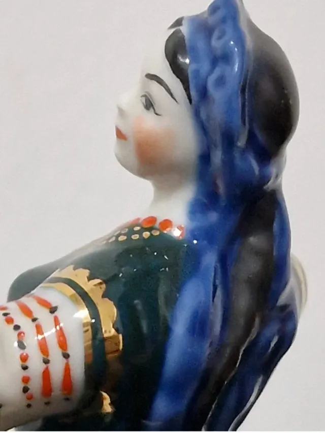 Figura Porcelana Danza Ucraniana Korosten