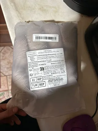 Gomitoli di lana merino grigia