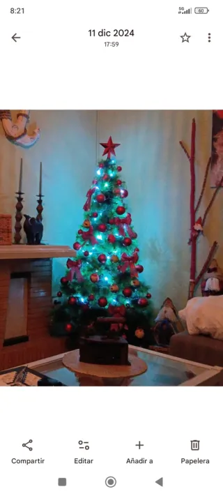 Árbol de Navidad verde  Creo que mide 1"80