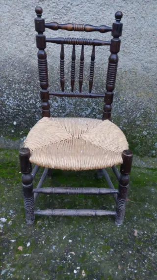 Sillas antiguas de madera